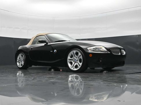 Used 2005 BMW Z4 3.0i RWD image 34