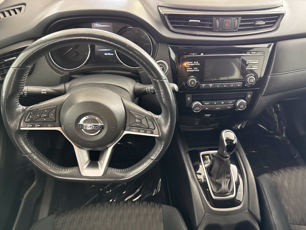 Used 2017 Nissan Rogue SV FWD image 25