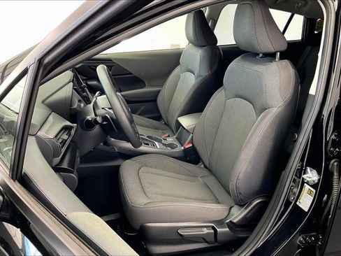 Used 2024 Subaru Crosstrek 2.0i Premium image 18