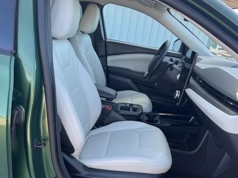 Used 2025 Ford Mustang Mach-E Premium AWD/4WD image 32