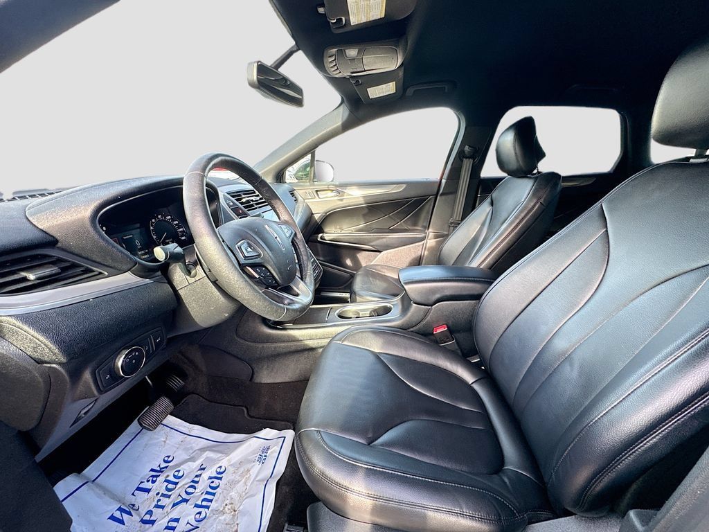 Used 2019 Lincoln MKC Premiere FWD image 21