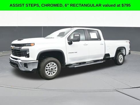 Used 2025 Chevrolet Silverado 2500 LT w/ Safety Package AWD/4WD image 8