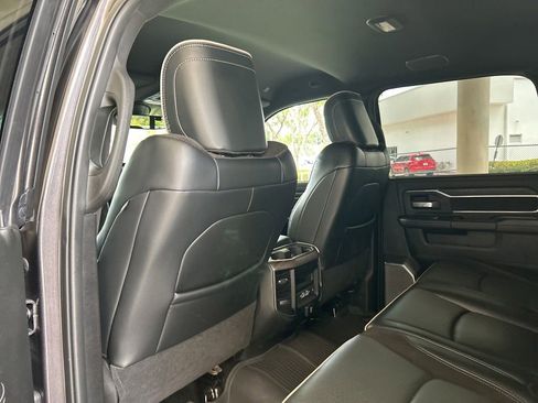 Used 2025 RAM 3500 Laramie AWD/4WD image 41