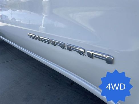 Used 2023 GMC Sierra 1500 SLE image 31