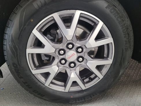 Used 2020 GMC Acadia SLT image 31