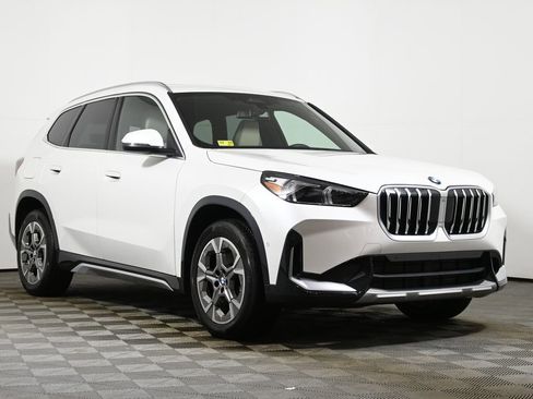 Certified 2025 BMW X1 xDrive28i w/ Convenience Package image 9