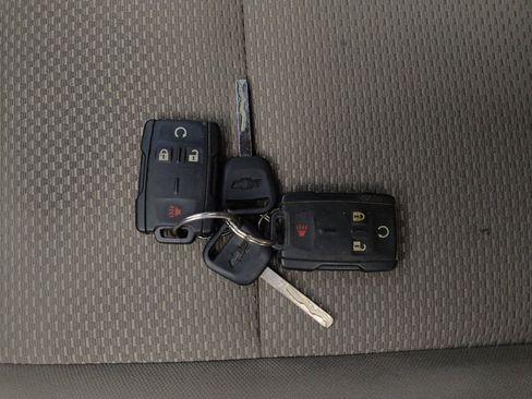 Used 2015 Chevrolet Silverado 1500 LT w/ All Star Edition AWD/4WD image 32