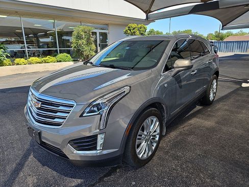 Used 2018 Cadillac XT5 Premium Luxury FWD image 1