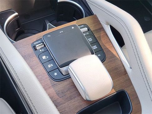 Used 2022 Mercedes-Benz GLE 450 4MATIC image 21