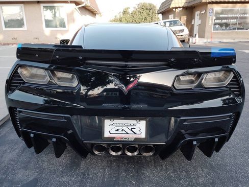 Used 2016 Chevrolet Corvette Z06 w/ 3LZ Preferred Equipment Group RWD image 20