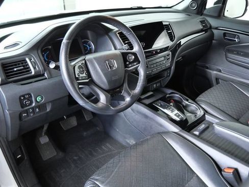Used 2020 Honda Passport Elite image 3