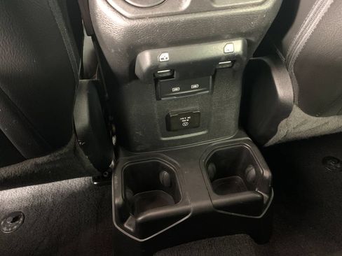 Used 2023 Jeep Wrangler Unlimited Sahara w/ Cold Weather Group AWD/4WD image 33