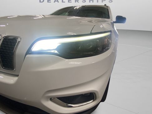 Used 2022 Jeep Cherokee Limited AWD/4WD image 31