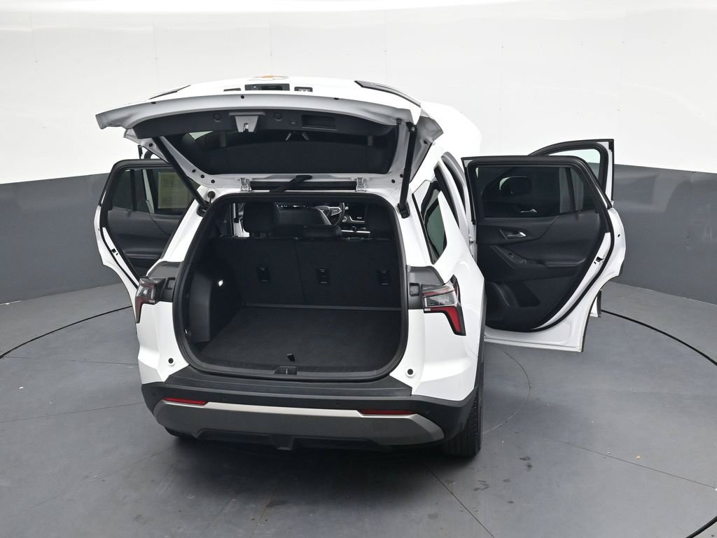 Used 2025 Chevrolet Equinox LT w/ Convenience Package II FWD image 46