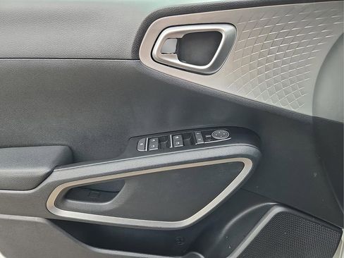 Used 2023 Kia Soul S image 14