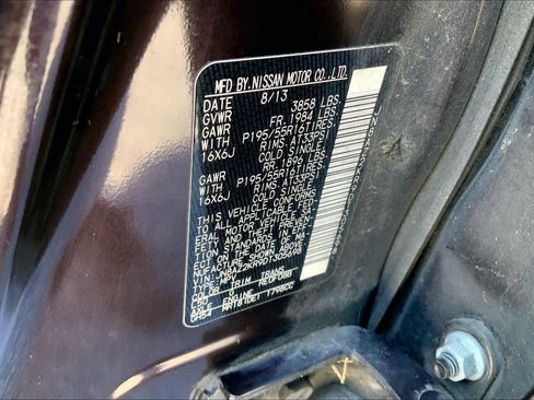 Used 2013 Nissan Cube 1.8 SL w/ SL Preferred Pkg image 30