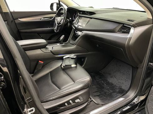 Certified 2018 Cadillac XT5 Luxury w/ Driver Awareness Package AWD/4WD image 42