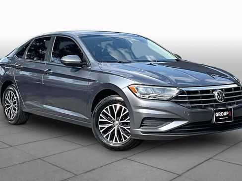 Used 2019 Volkswagen Jetta SE FWD image 3