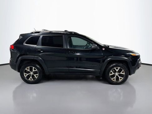 Used 2018 Jeep Cherokee Trailhawk image 5