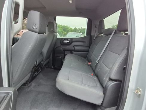 Used 2019 Chevrolet Silverado 1500 Custom w/ Custom Convenience Package AWD/4WD image 10