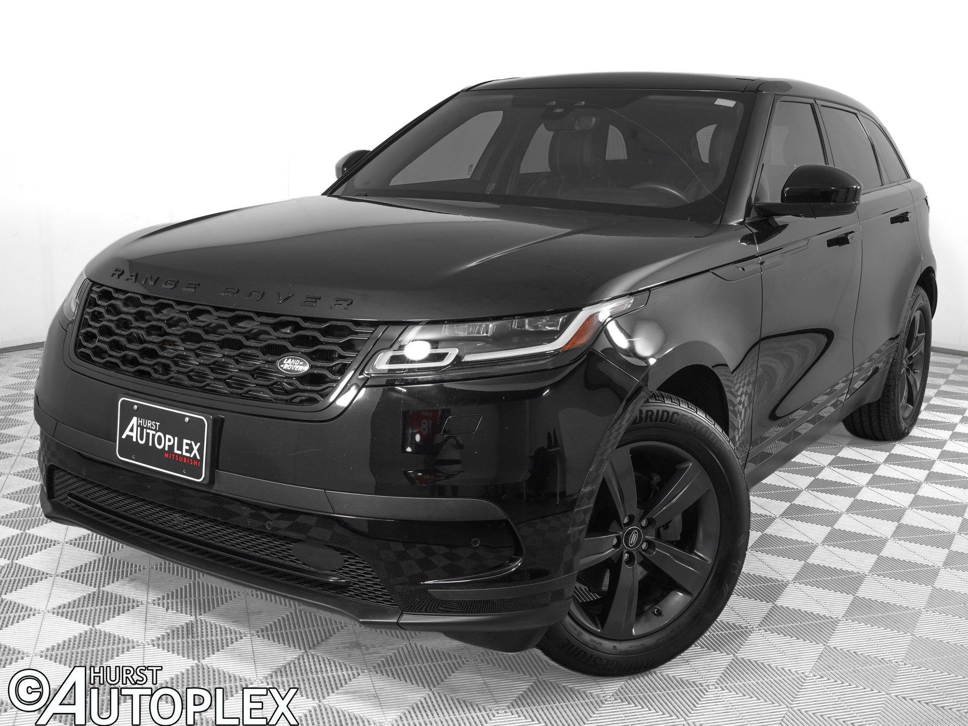 Used 2019 Land Rover Range Rover Velar S AWD/4WD image 1