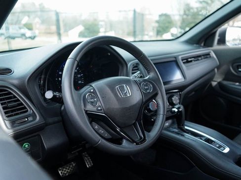 Used 2022 Honda HR-V Sport image 6