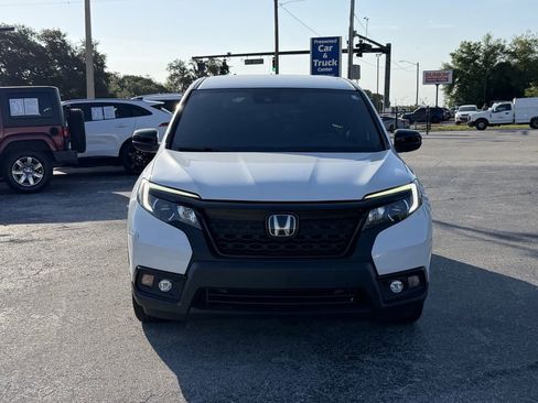 Used 2021 Honda Passport Sport image 3