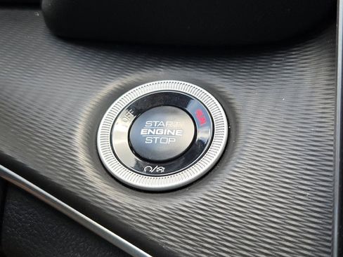 New 2025 Jeep Grand Cherokee Altitude image 30