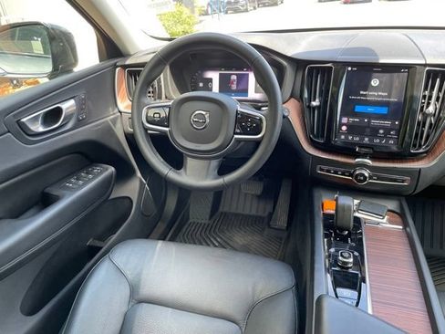 Used 2024 Volvo XC60 B5 Plus AWD/4WD image 12