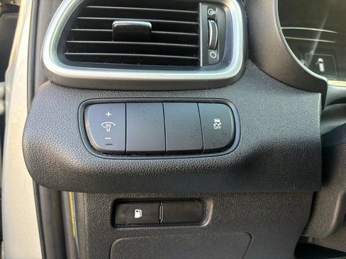 Used 2017 Kia Sorento AWD image 21