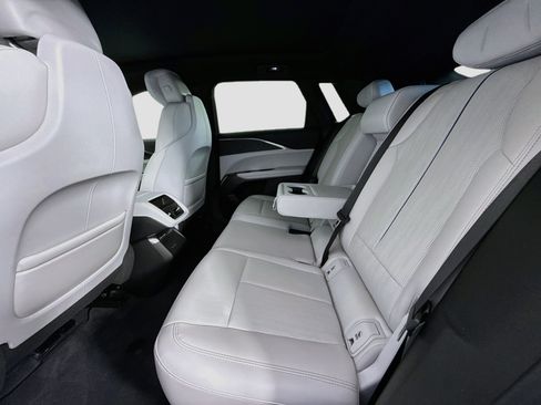 Used 2024 Cadillac Lyriq Luxury RWD image 25