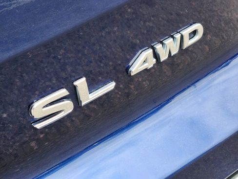 Used 2025 Nissan Pathfinder SL AWD/4WD image 8