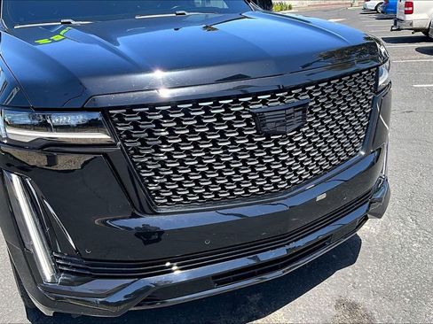 Used 2023 Cadillac Escalade Premium Luxury w/ Performance Package AWD/4WD image 26