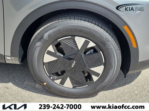 New 2026 Kia Sportage LX FWD image 7