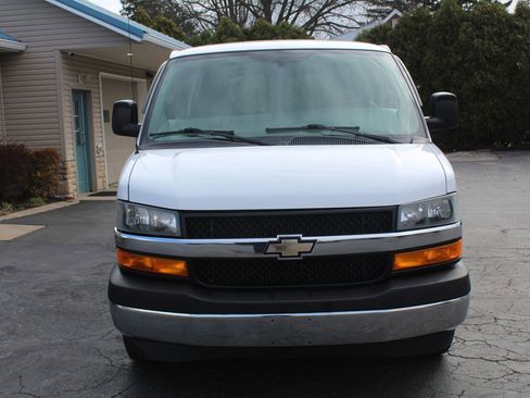 Used 2019 Chevrolet Express 2500 w/ Driver Convenience Package image 11