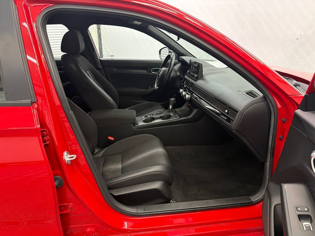 Used 2025 Honda Civic Sport image 13