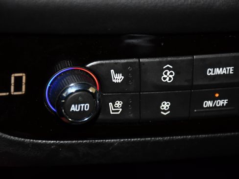 Used 2018 Buick Enclave Avenir w/ Avenir Technology Package AWD/4WD image 30