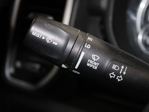 Used 2021 RAM 1500 Laramie RWD image 25