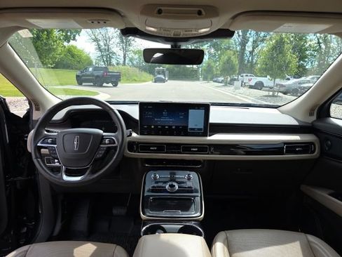 Used 2022 Lincoln Nautilus Reserve w/ Equipment Group 201A AWD/4WD image 10
