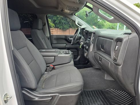 Used 2020 Chevrolet Silverado 1500 Custom w/ Custom Value Package RWD image 27