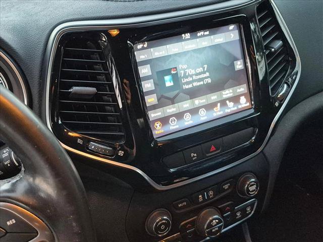 Used 2020 Jeep Cherokee Limited FWD image 12