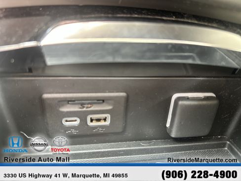 Used 2023 Buick Envision Avenir FWD image 18