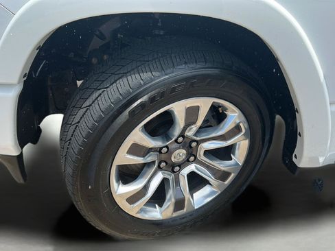 Used 2022 RAM 1500 Limited w/ Body Color Bumper Group AWD/4WD image 35