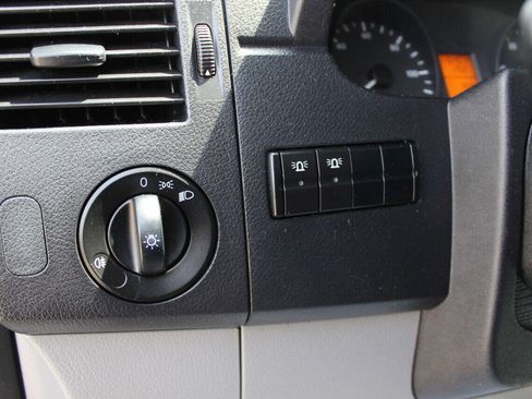 Used 2013 Mercedes-Benz Sprinter 2500 image 10