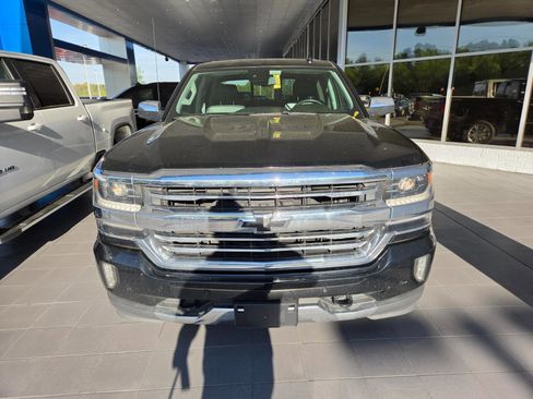 Used 2018 Chevrolet Silverado 1500 High Country image 2