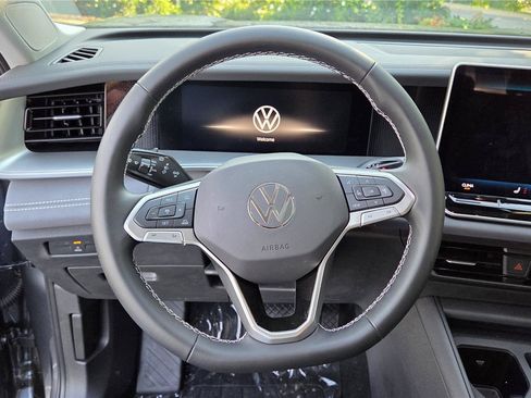 New 2026 Volkswagen Tiguan SE AWD/4WD image 16