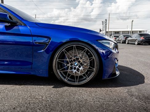 Used 2020 BMW M4 Coupe w/ Competition Package RWD image 12