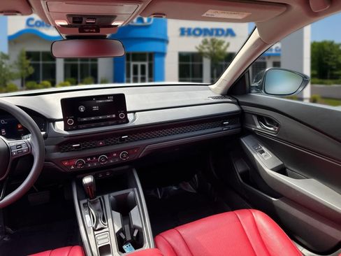 Used 2025 Honda Accord SE image 33