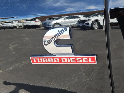 Used 2025 RAM 2500 Laramie AWD/4WD image 15