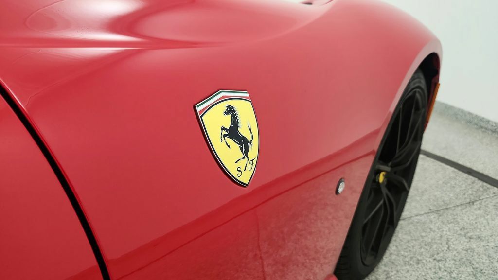 Used 2018 Ferrari 812 Superfast RWD image 38